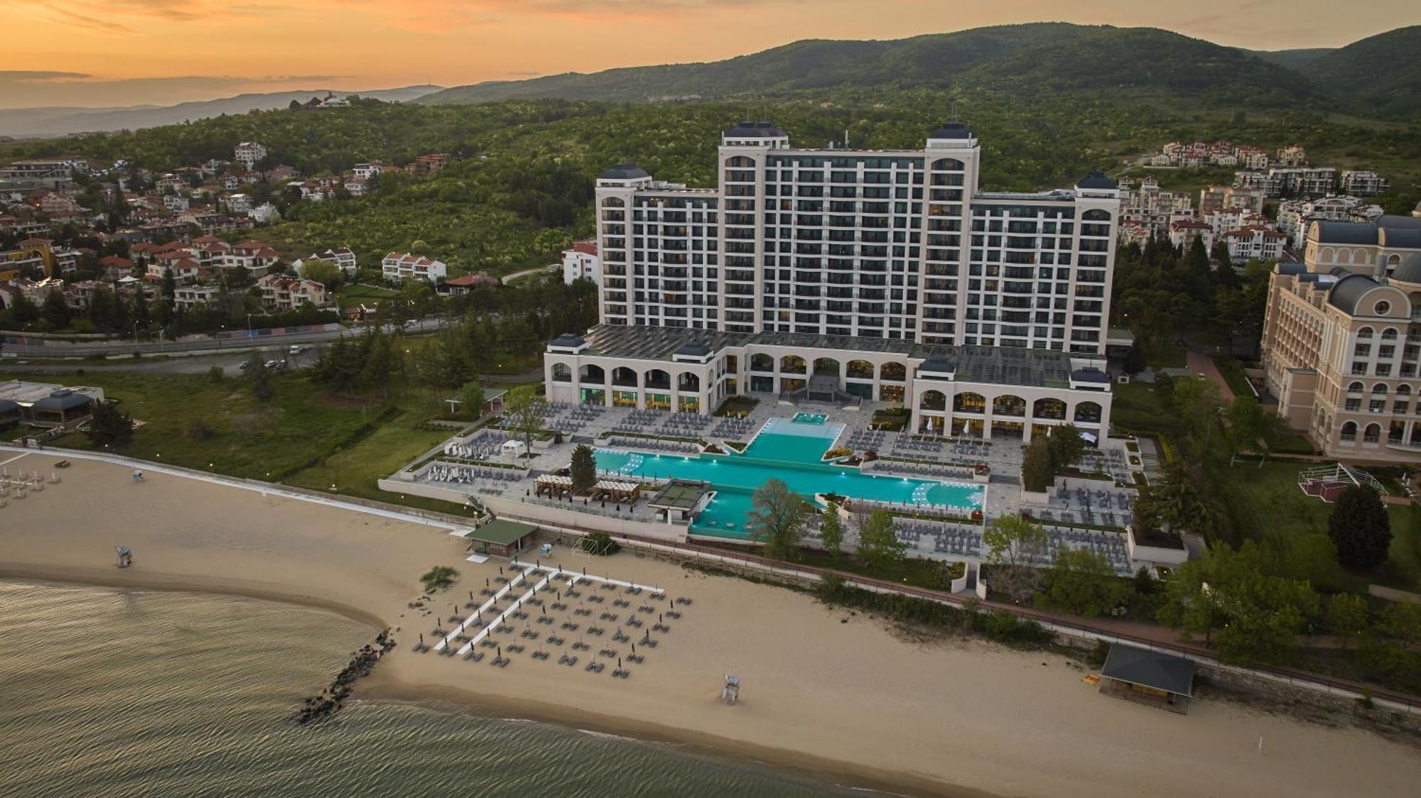 Secrets Sunny Beach Resort & Spa (Adults Only) 외부 사진