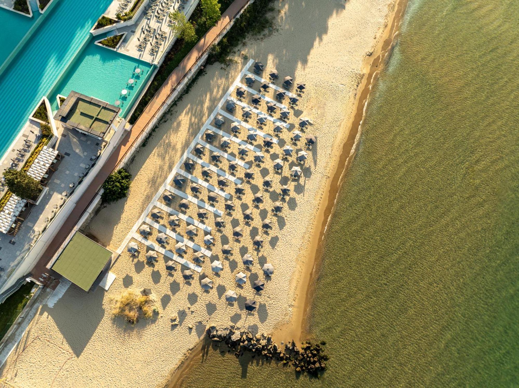 Secrets Sunny Beach Resort & Spa (Adults Only) 외부 사진 Aerial view of the beach