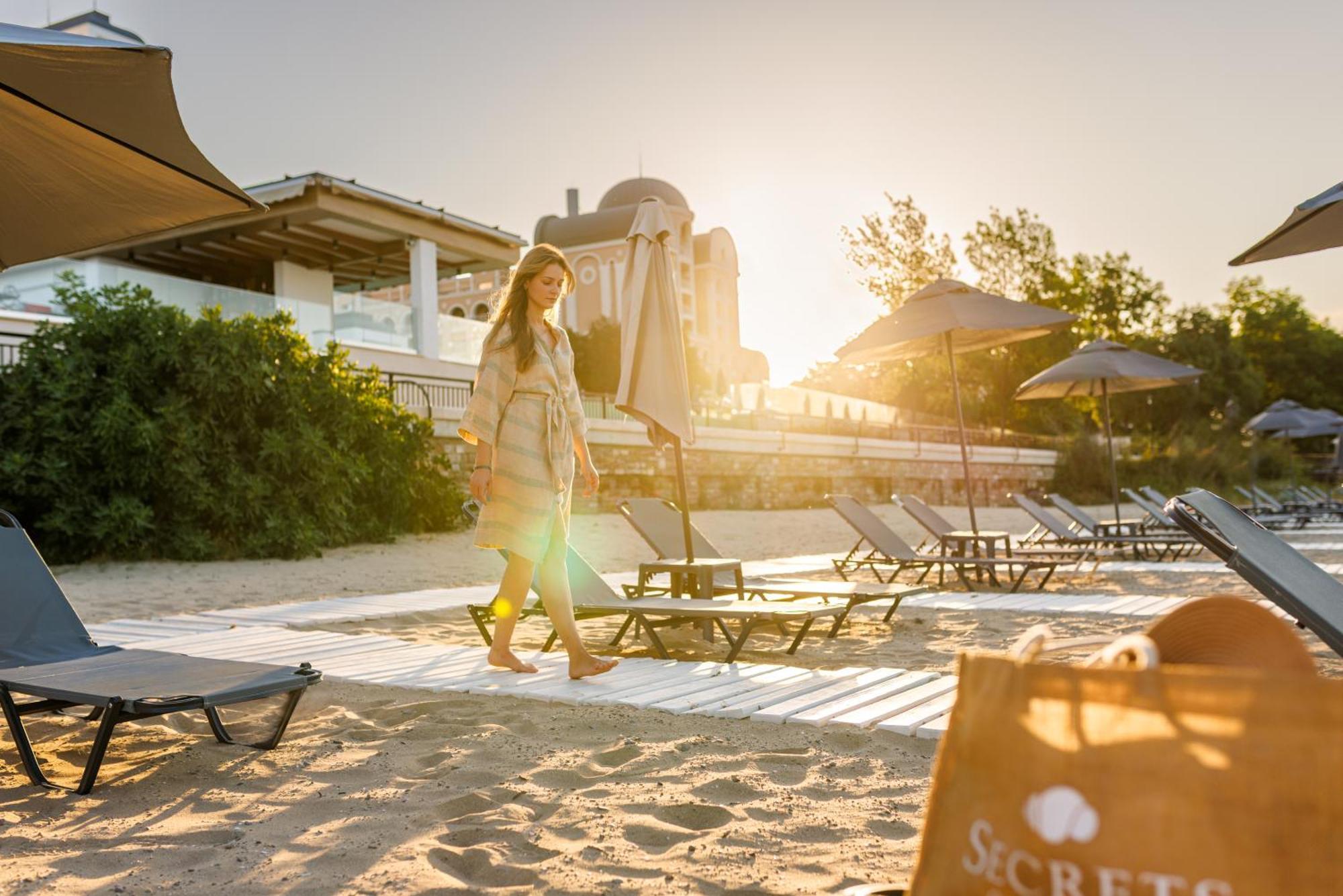 Secrets Sunny Beach Resort & Spa (Adults Only) 외부 사진 Beach at the resort